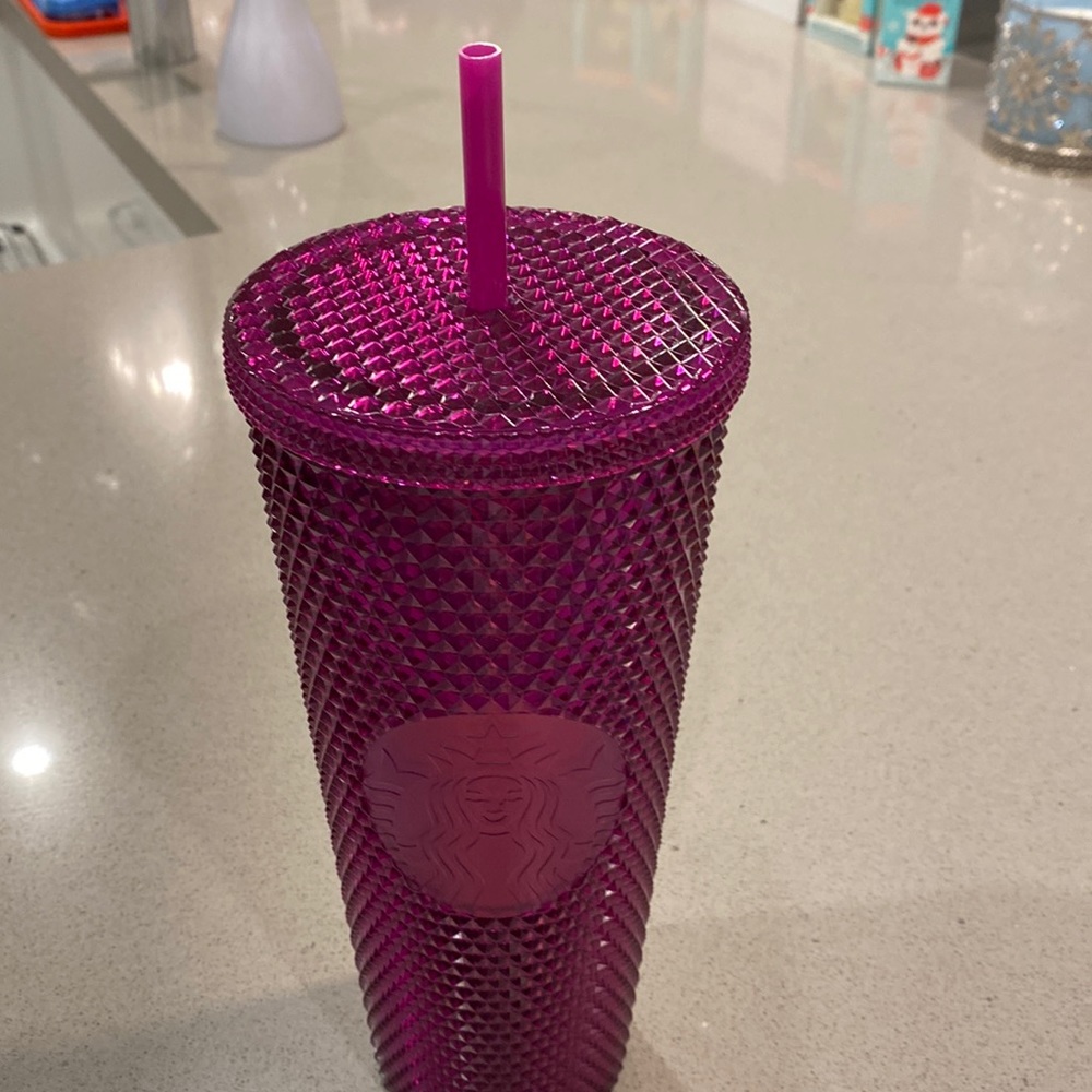 Berry blind studded cup